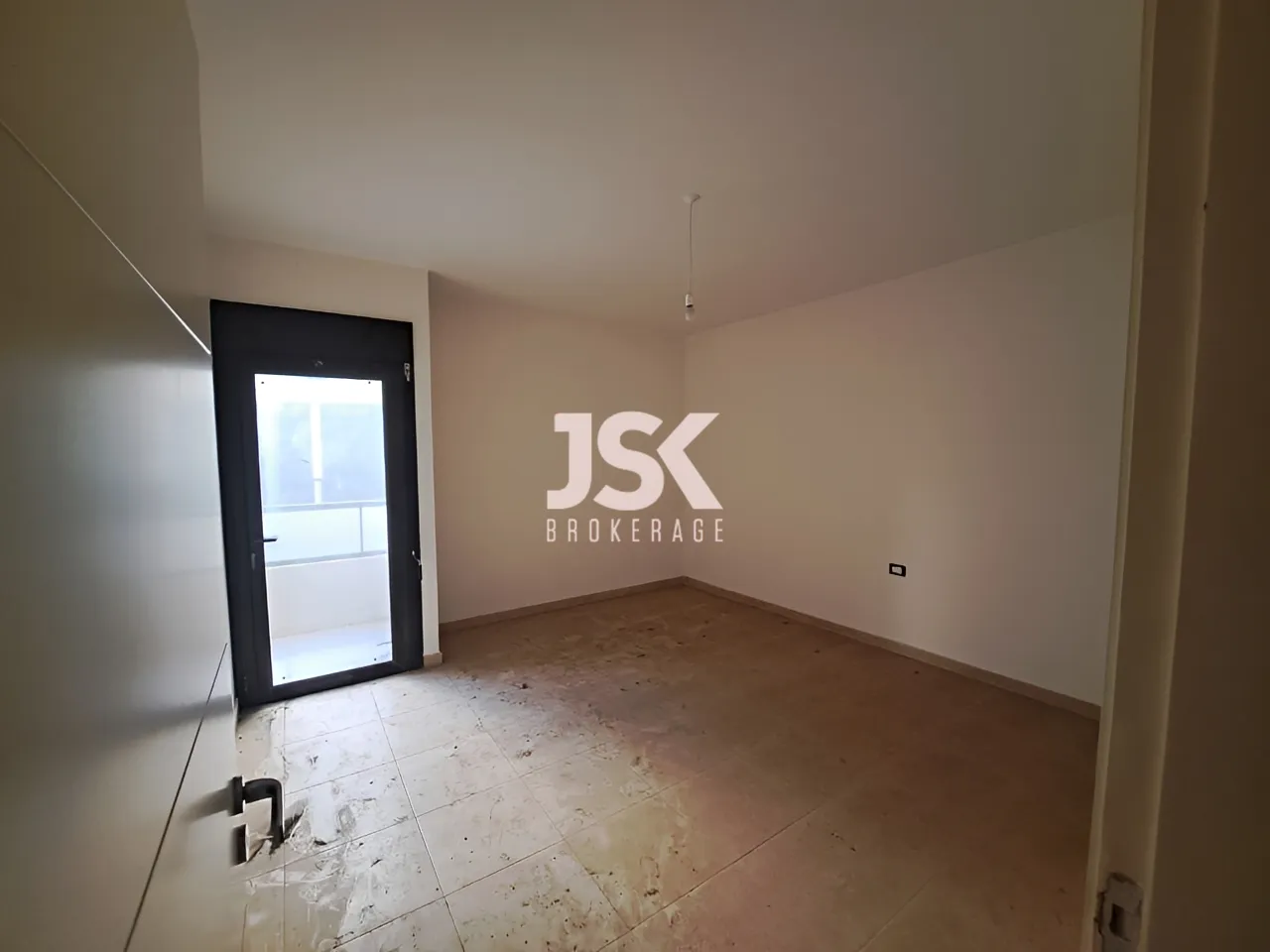 Apartment for Sale in Aamchit
