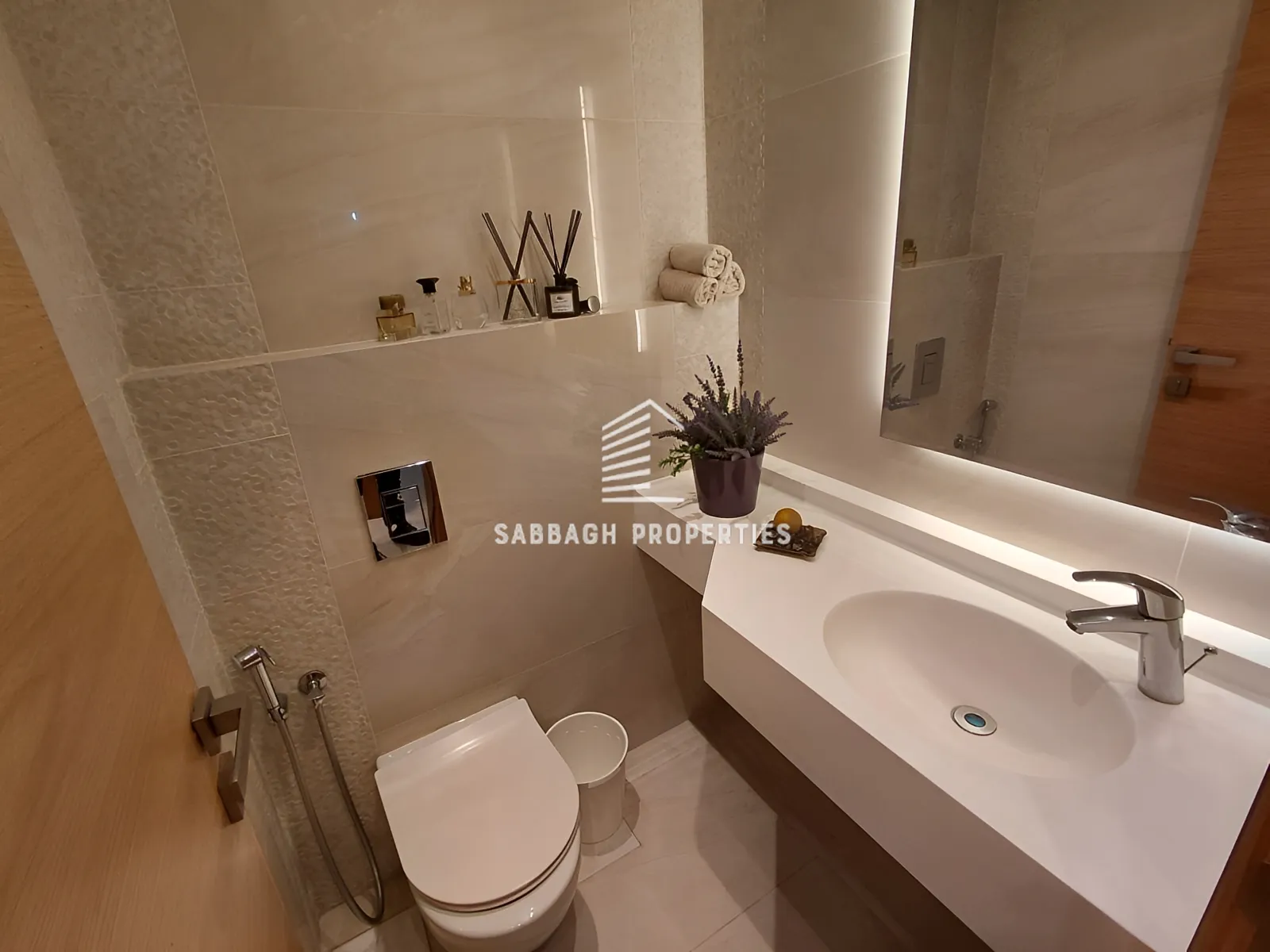 Apartment for rent in Sanayeh