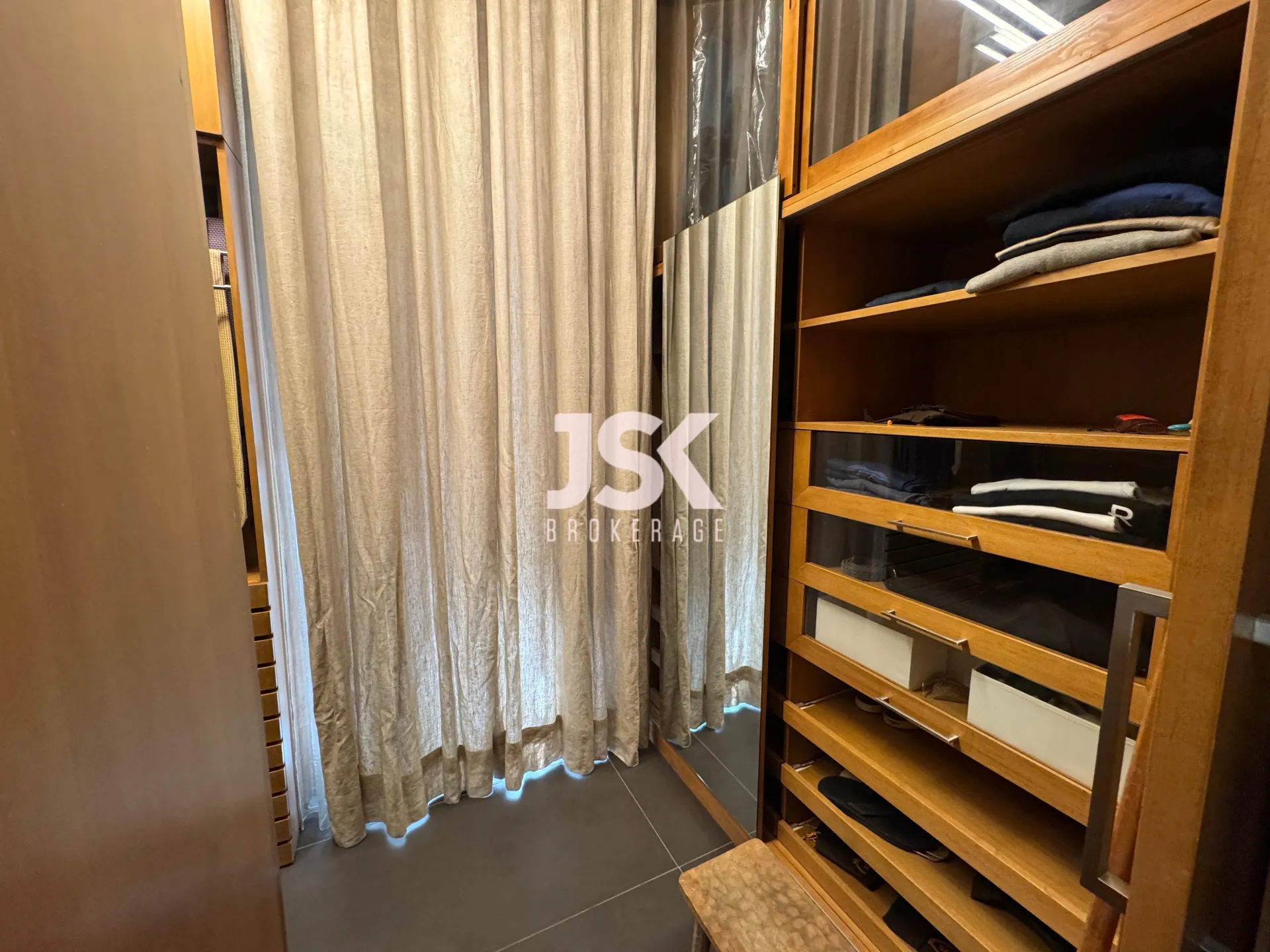Apartment for Sale in Ras