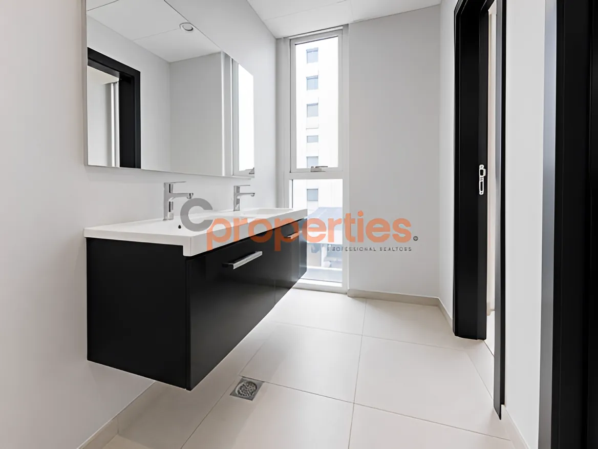 Office for rent in Ramleh Al Bayda, Beirut, Lebanon