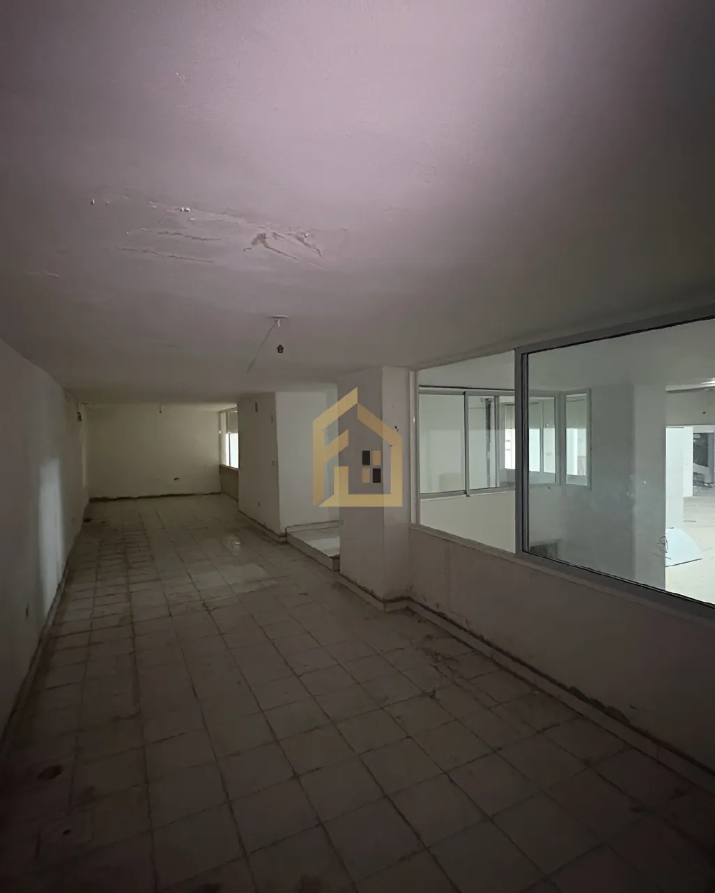 Warehouse for rent in Ramleh Al Bayda, Beirut, Lebanon