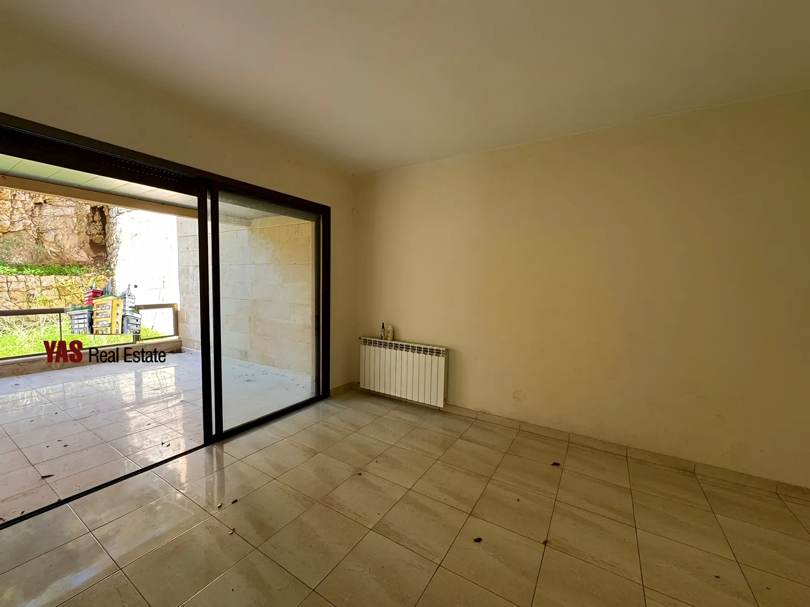 Apartment for Sale in Ballouneh