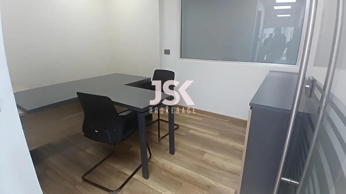 Office for rent in Sin El Fil