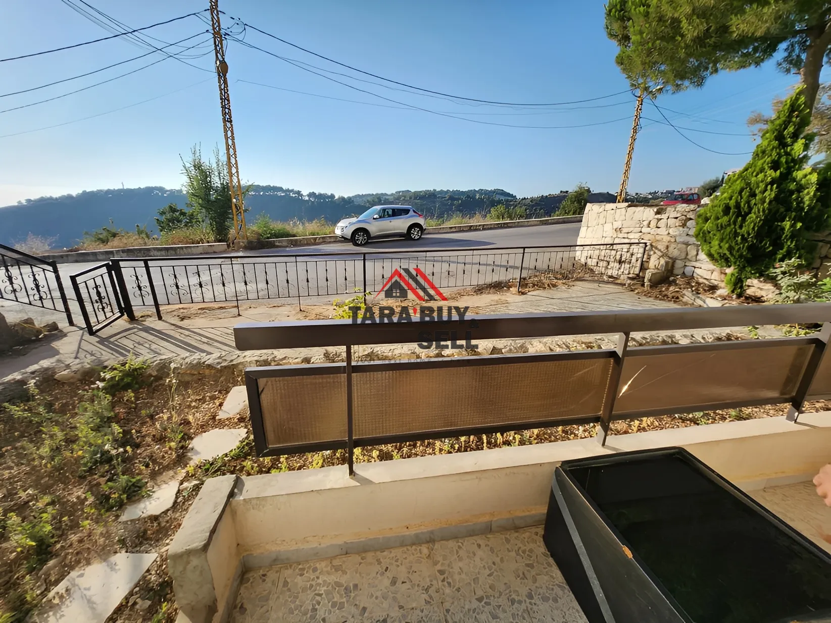 Apartment for Sale in Zeitoun, Lebanon - 2 bed, 2 bath