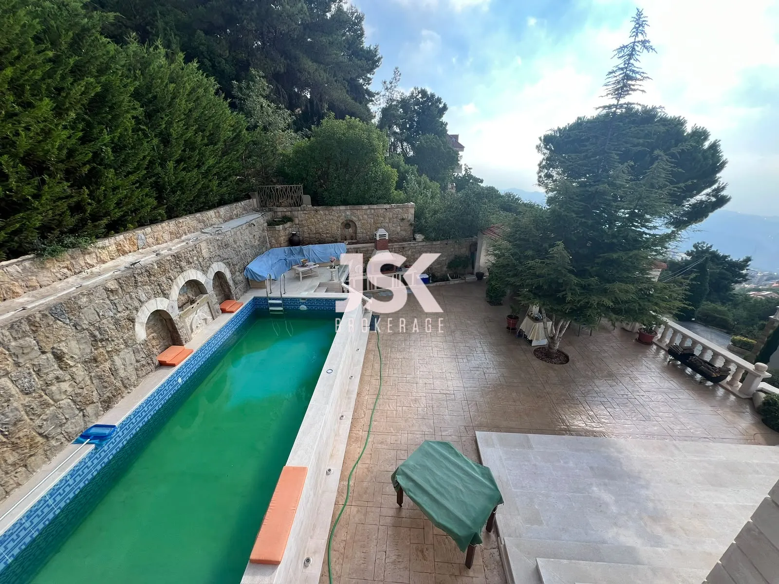 Villa for Rent in Ainab