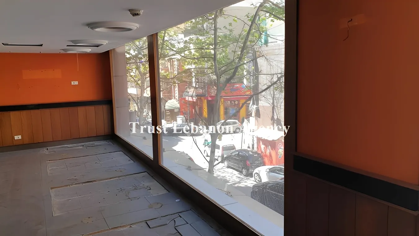 Shop for rent in Beirut, Hamra