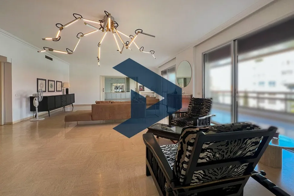 Apartment for rent in Achrafieh, Beirut, Lebanon - 4 bed, 4 bath