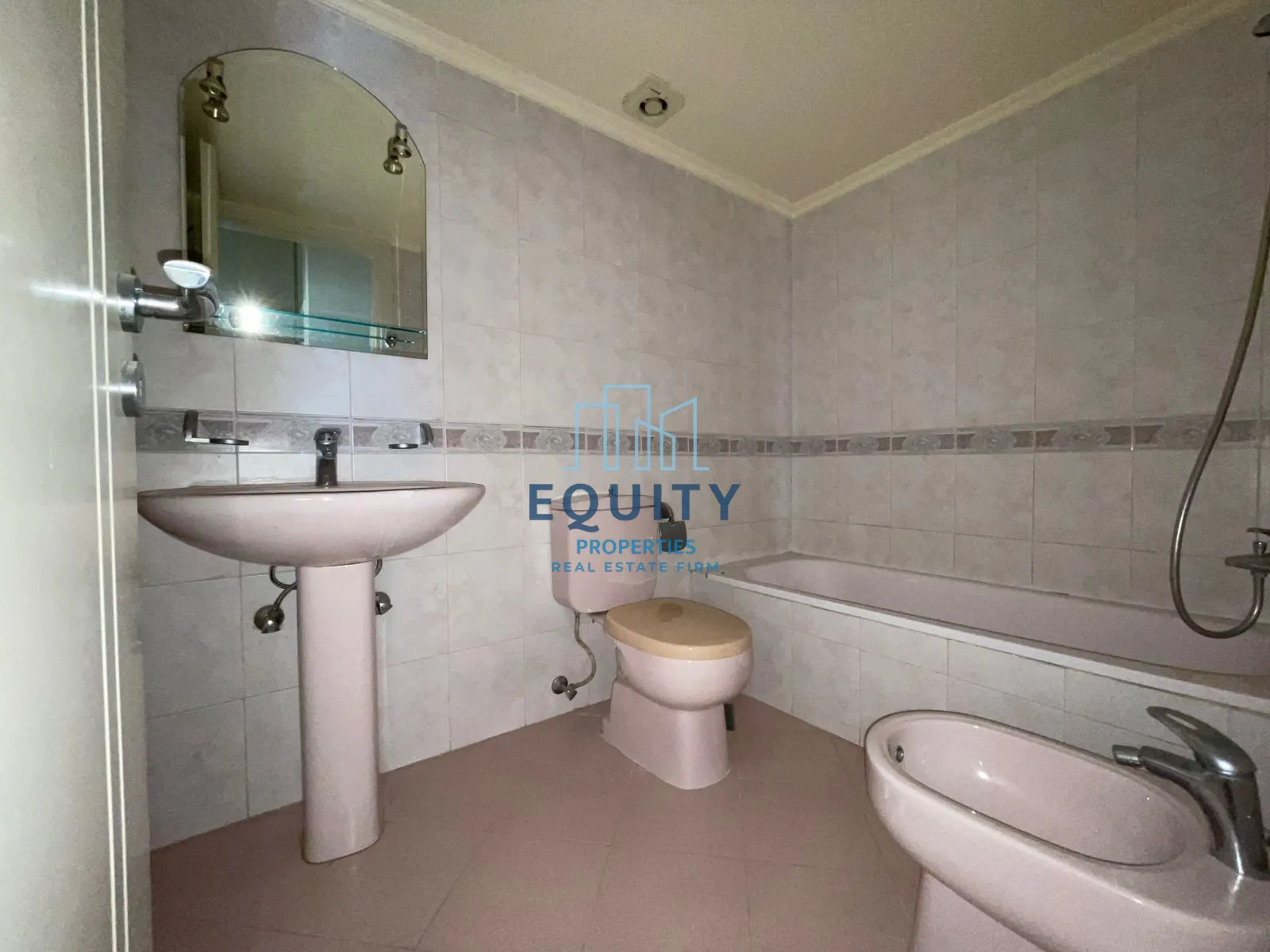 Apartment for sale in Elissar
