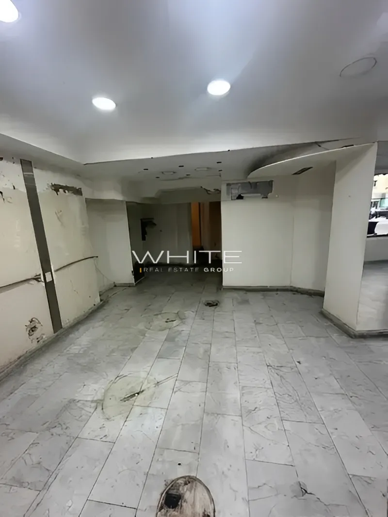 Shop For Rent in Hamra