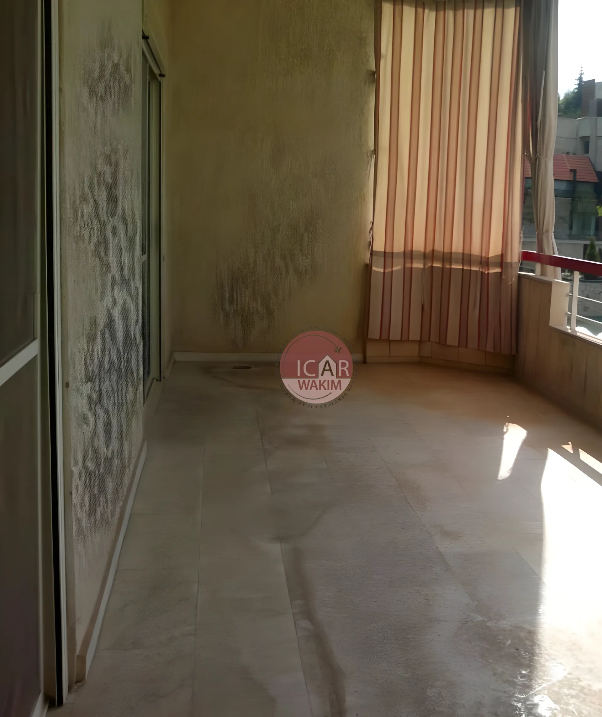 Apartment for Sale in Ballouneh - 3 bed, 3 bath