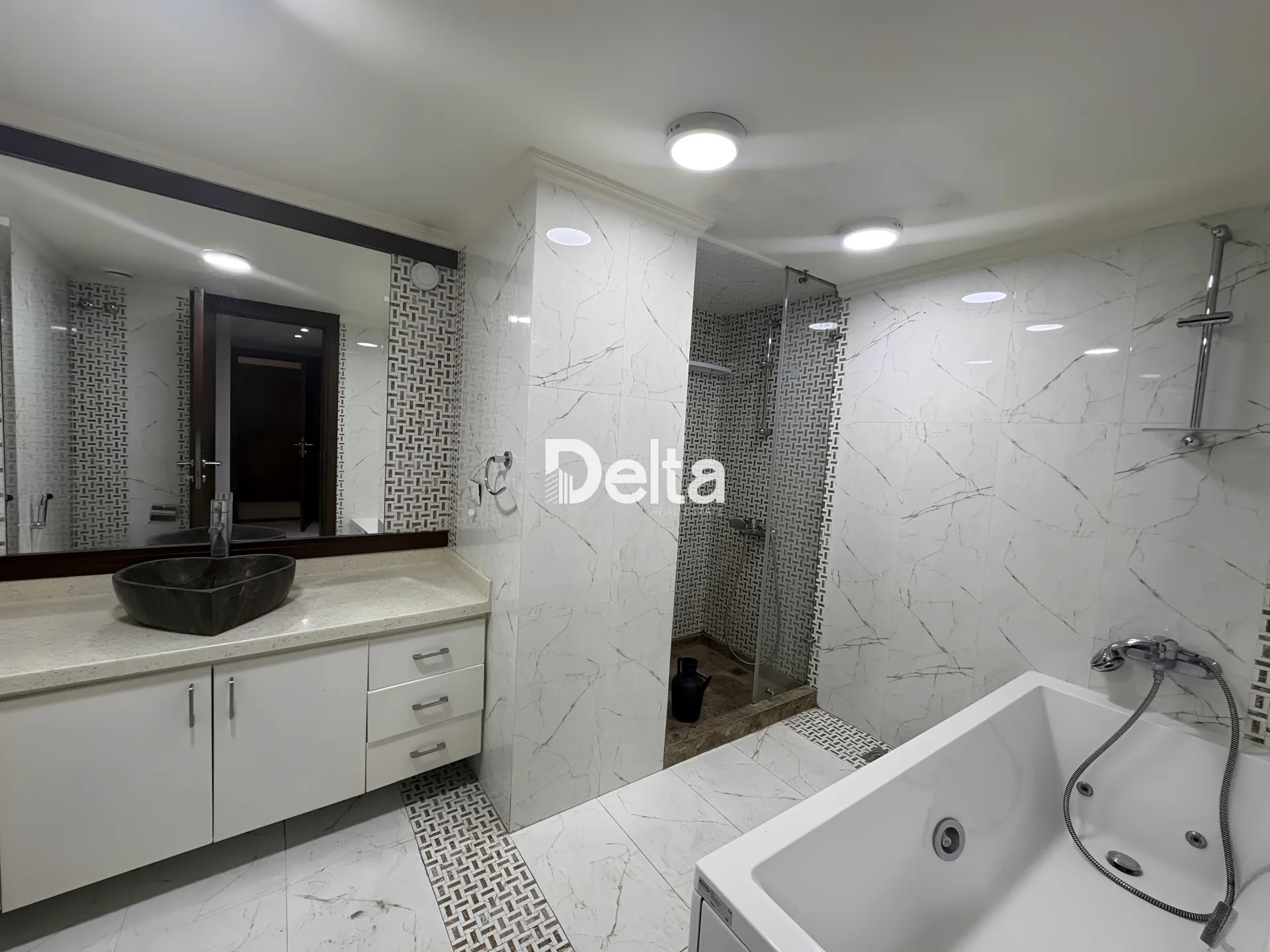Apartment for rent in Zarif, beirut, lebanon