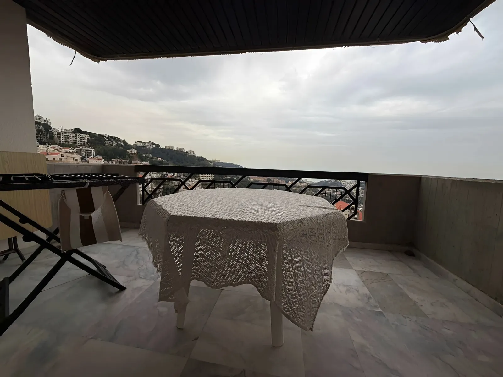 Apartment for Sale in Ain El Rihaneh