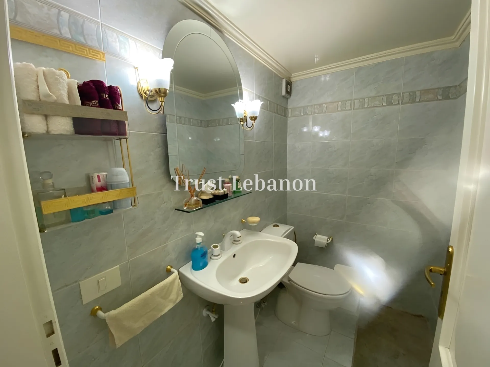 Apartment for rent in Baabdat