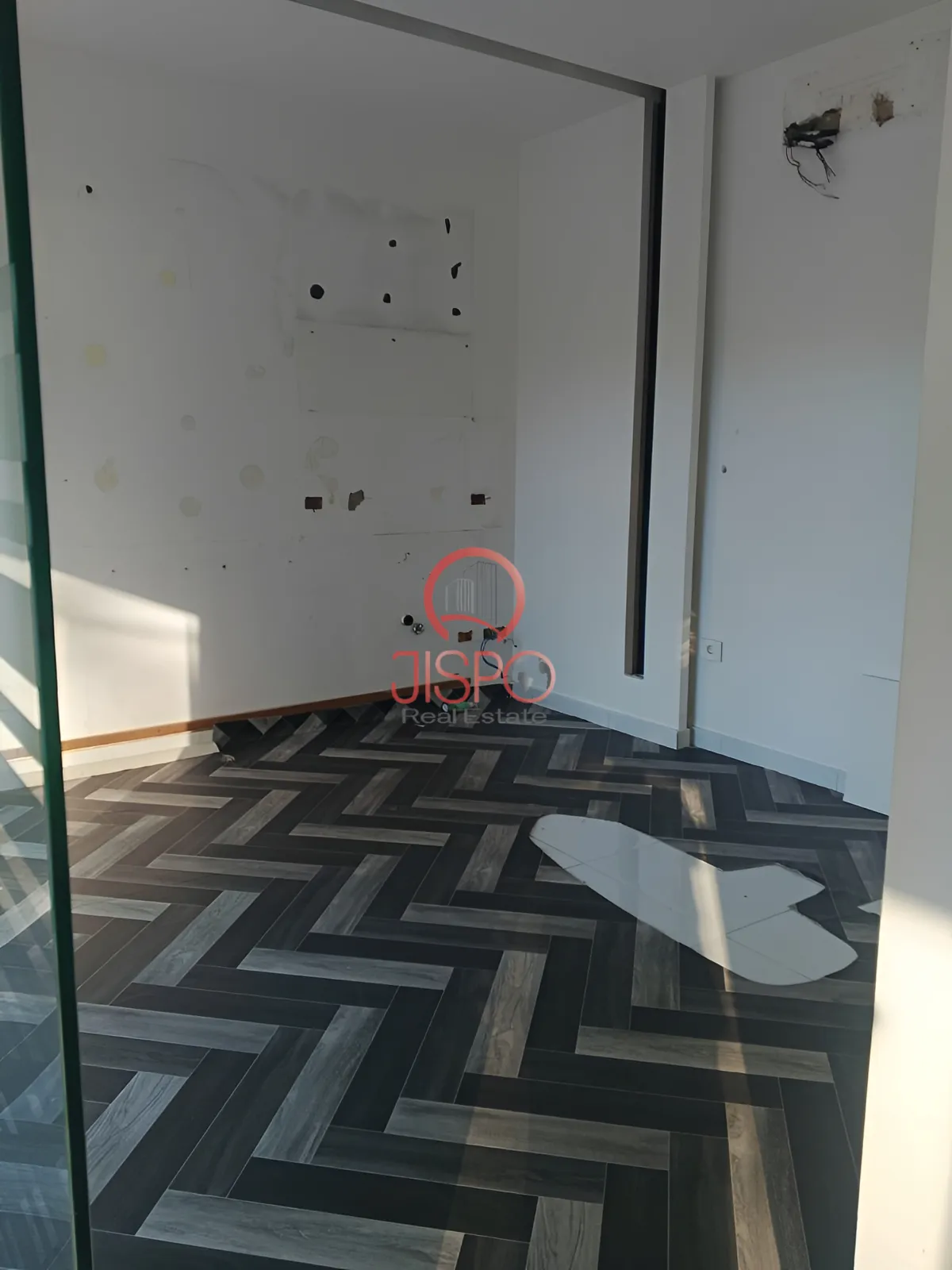 Shop for Rent in Zouk Mikael