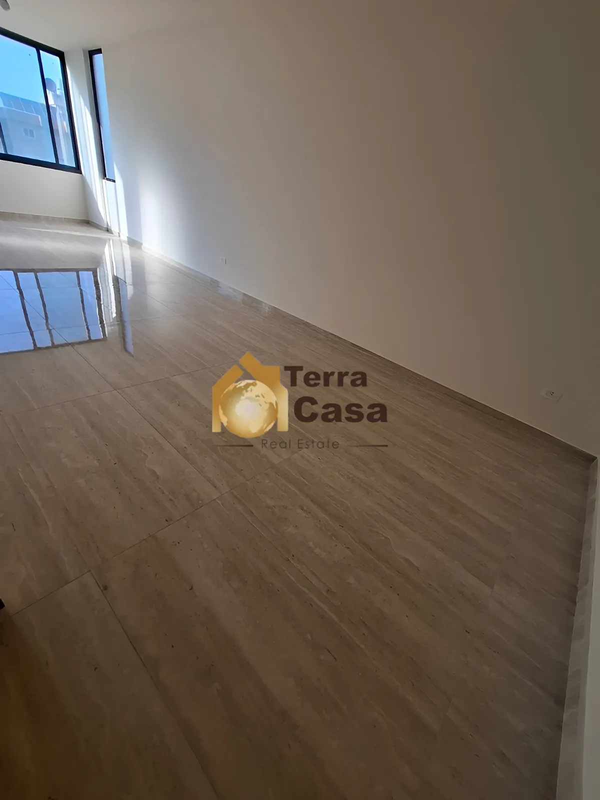 Apartment for sale in Adonis