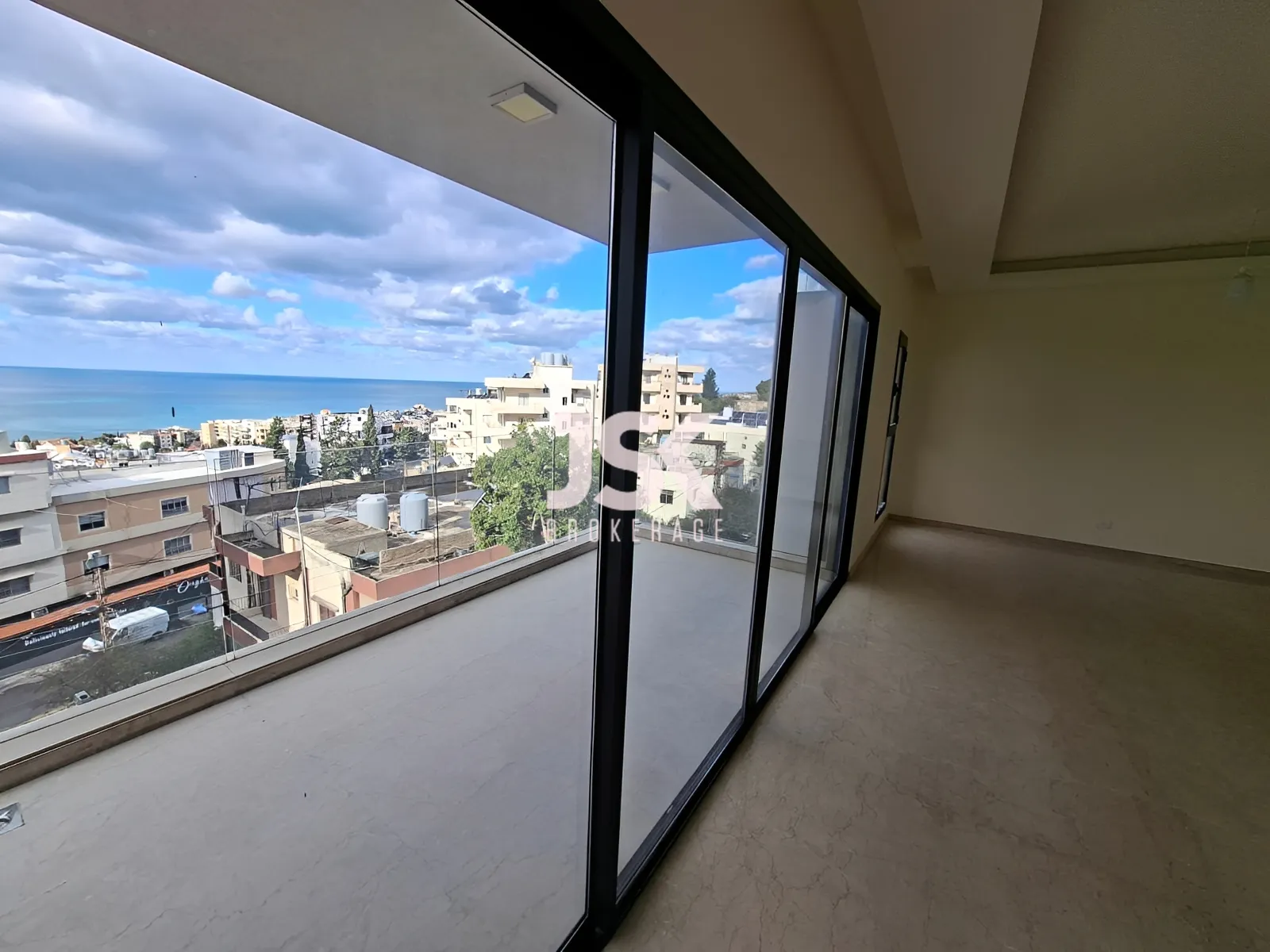 Apartment for Sale in Blat - 3 bed, 3 bath