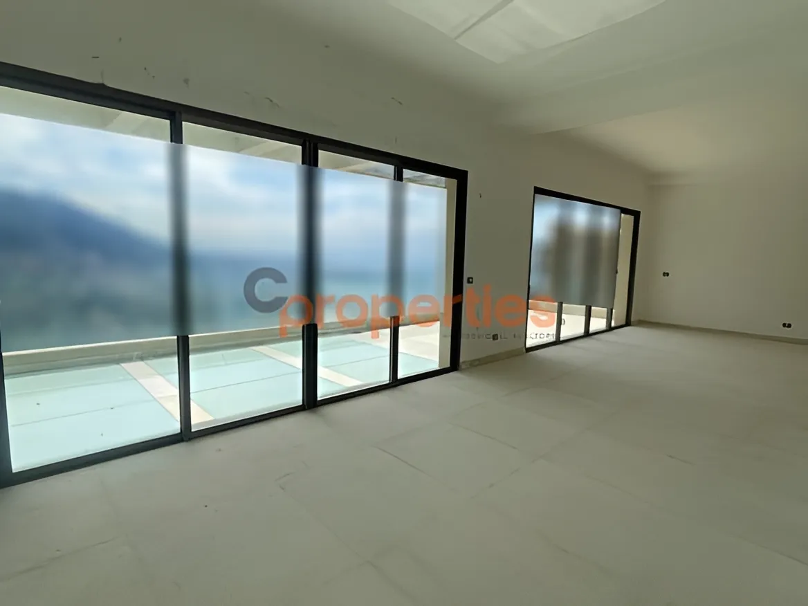 Apartment for Sale in Kfar Hbab - 4 bed, 4 bath