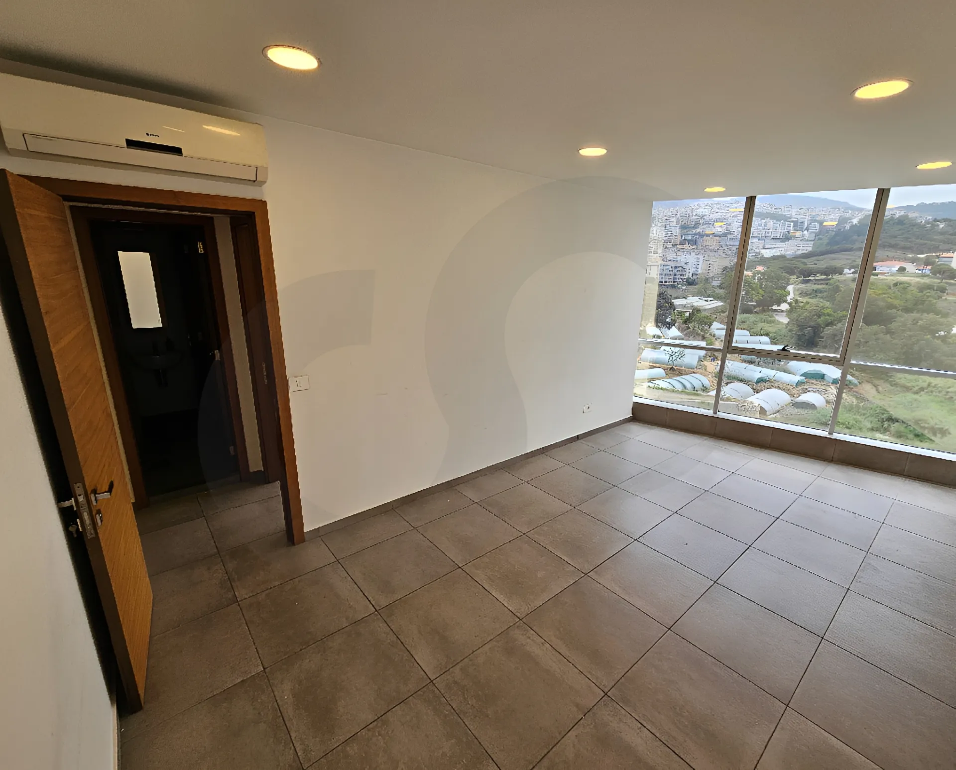 Commercial Property for Rent in Jdeideh