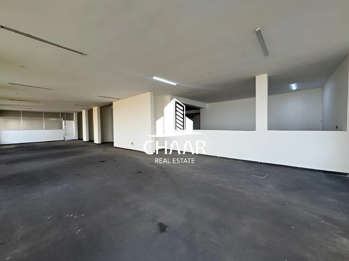 Warehouse for rent in Ramleh Al Bayda, Beirut, Lebanon