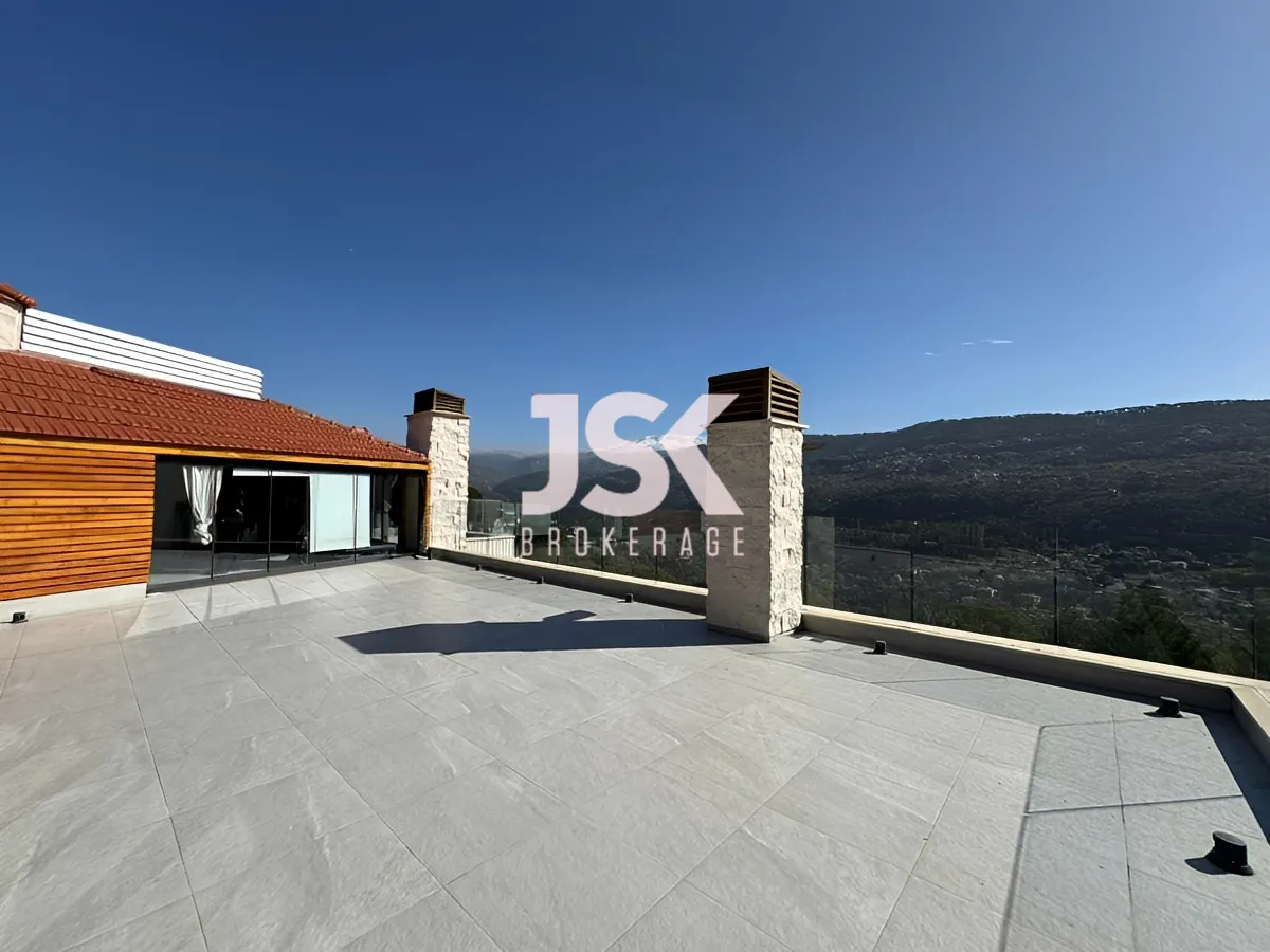 Villa for Sale in Baabdat, Lebanon - 5 bed, 9 bath