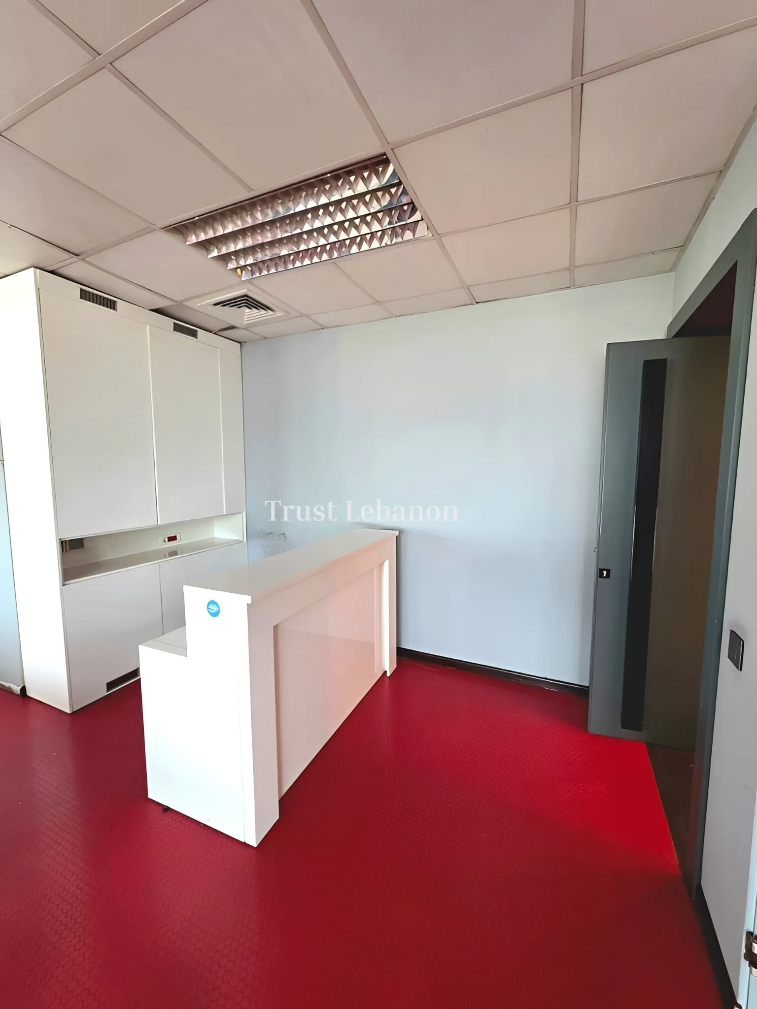 Office for rent in Sin El Fil, Lebanon