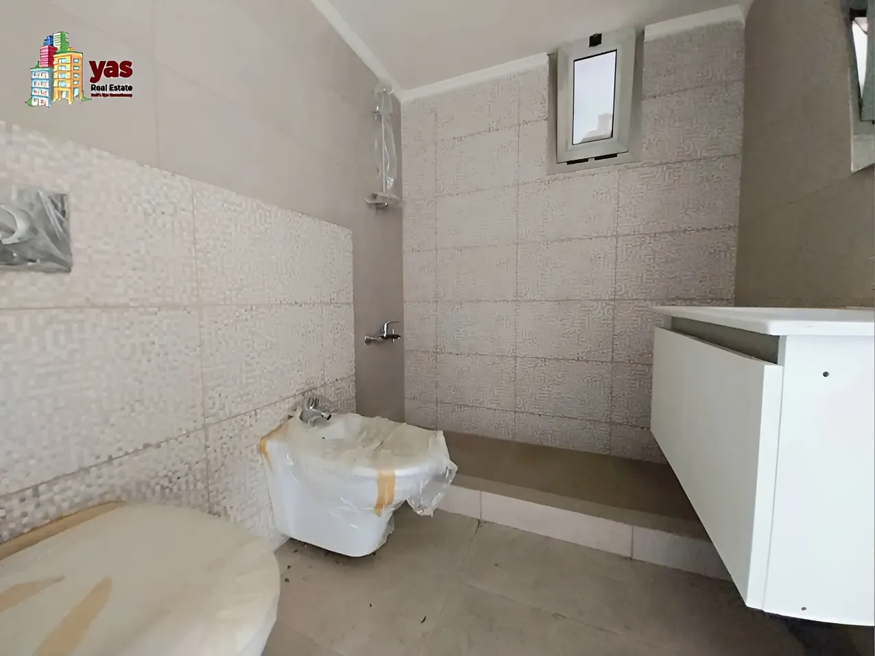 Apartment for Rent in Kfar Hbab - 3 bed, 4 bath