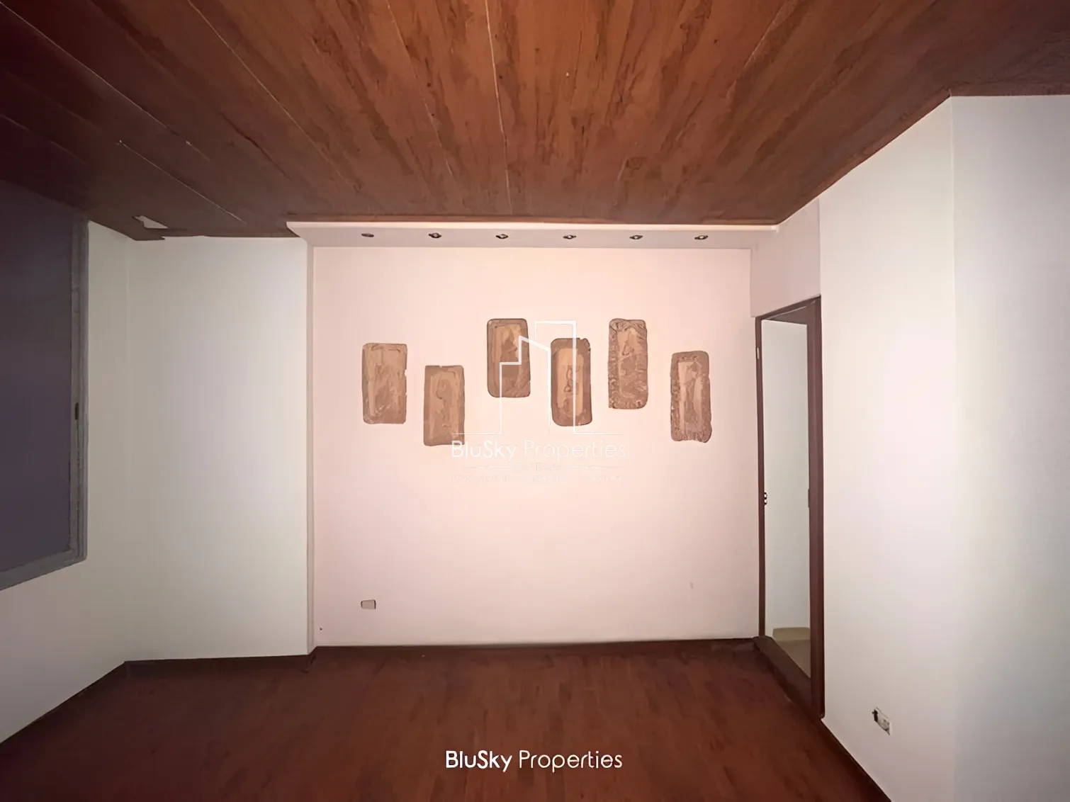 Office for sale in Zalka