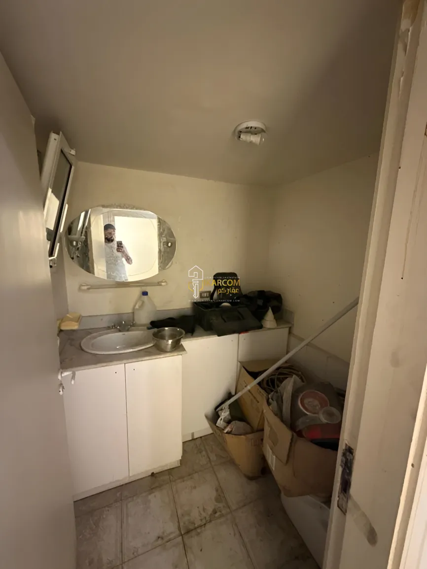 Showroom for sale in Mansourieh, Lebanon