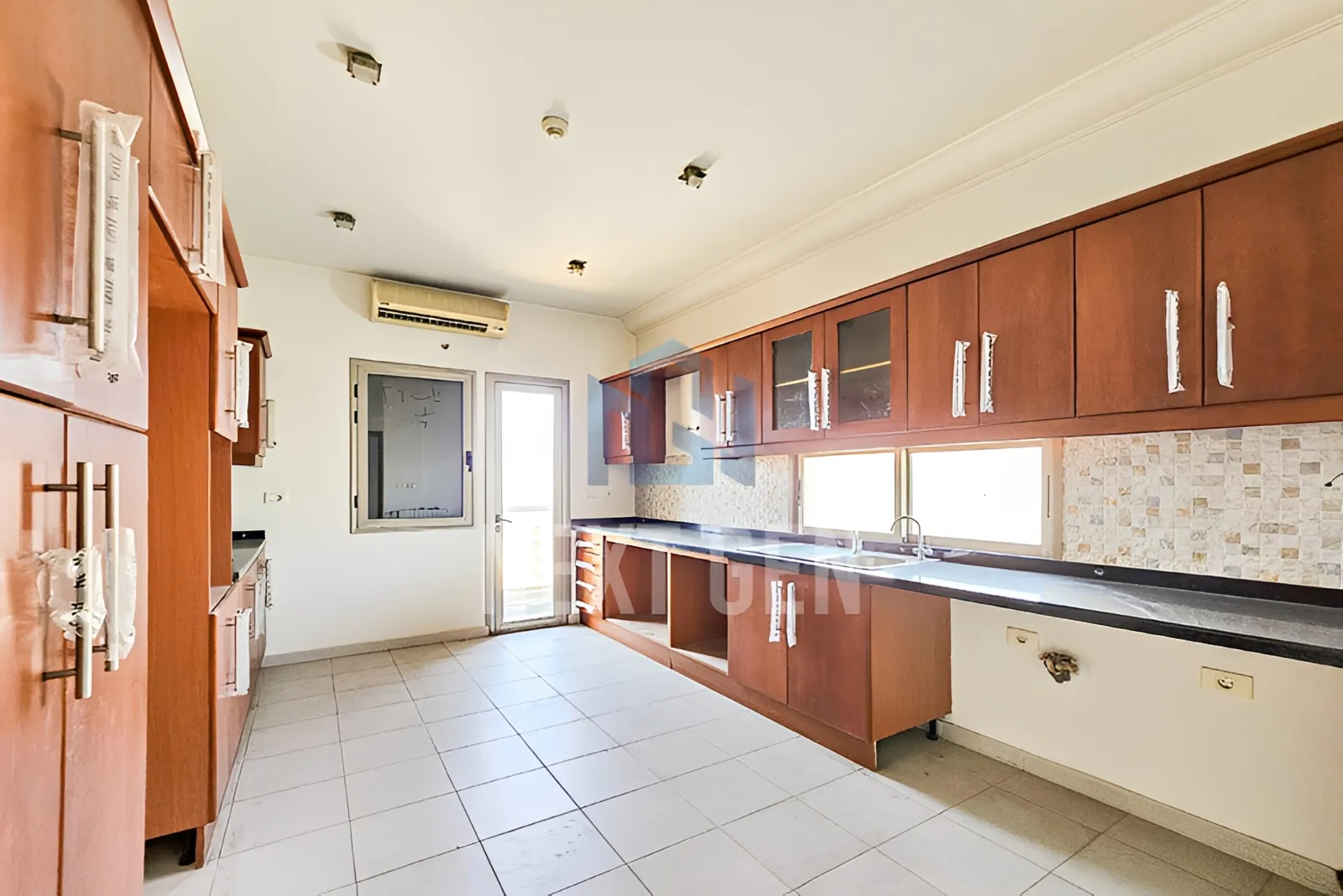 Apartment for Sale in Manara