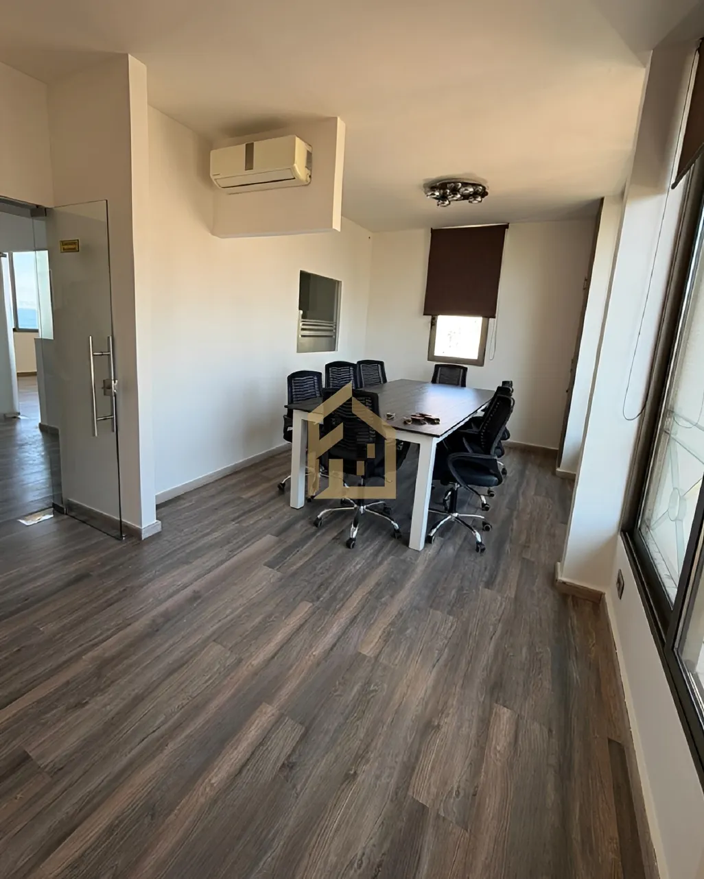 Office for rent in Ain Al Mraiseh, Beirut, Lebanon