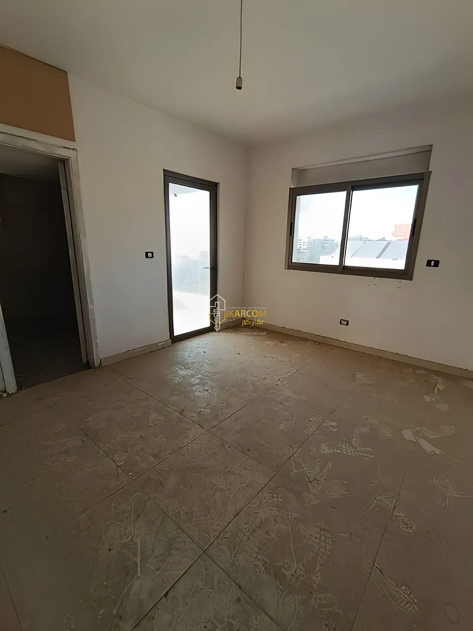 Apartment for Sale in Awkar