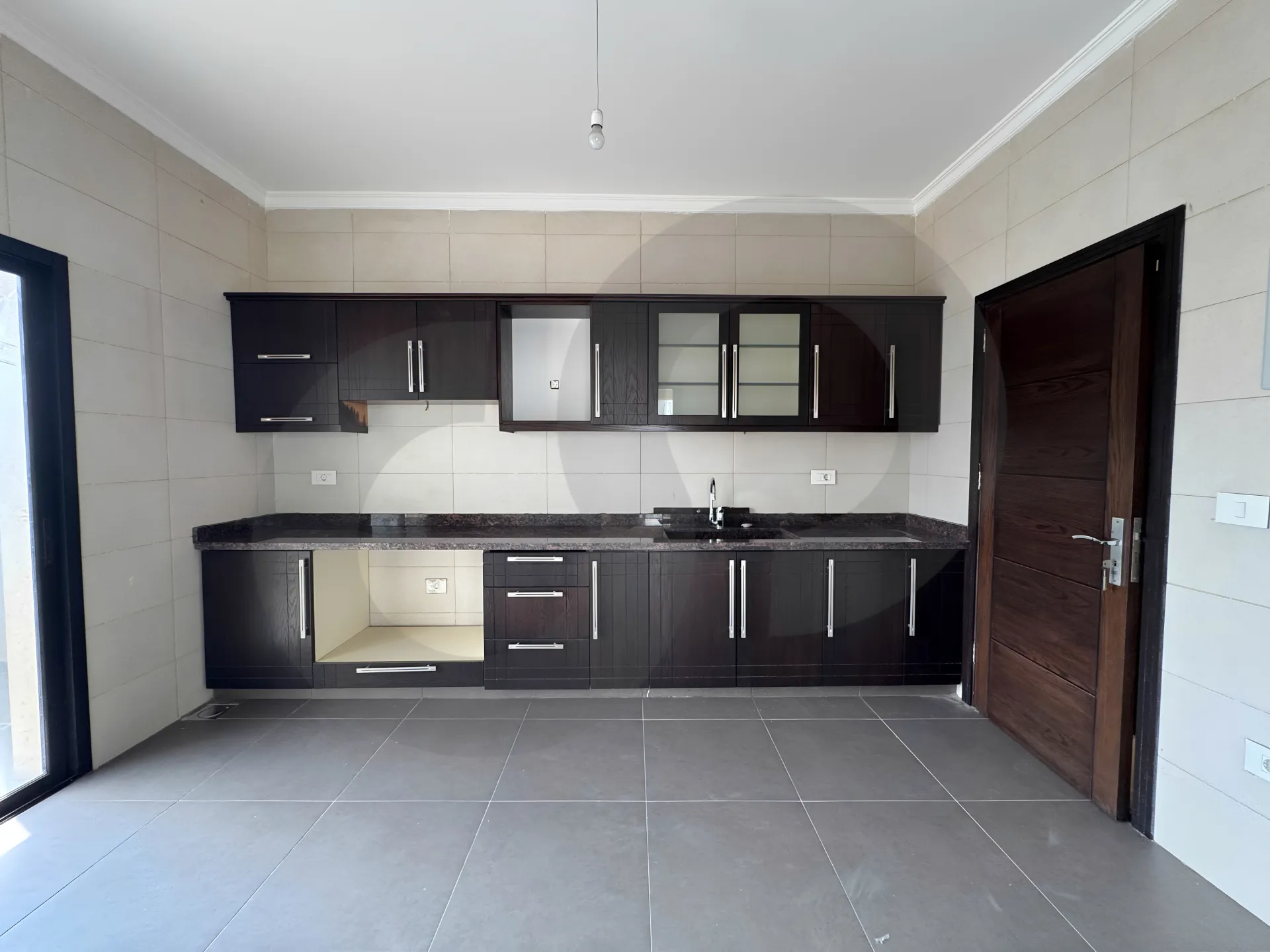 Building for Sale in Badaro