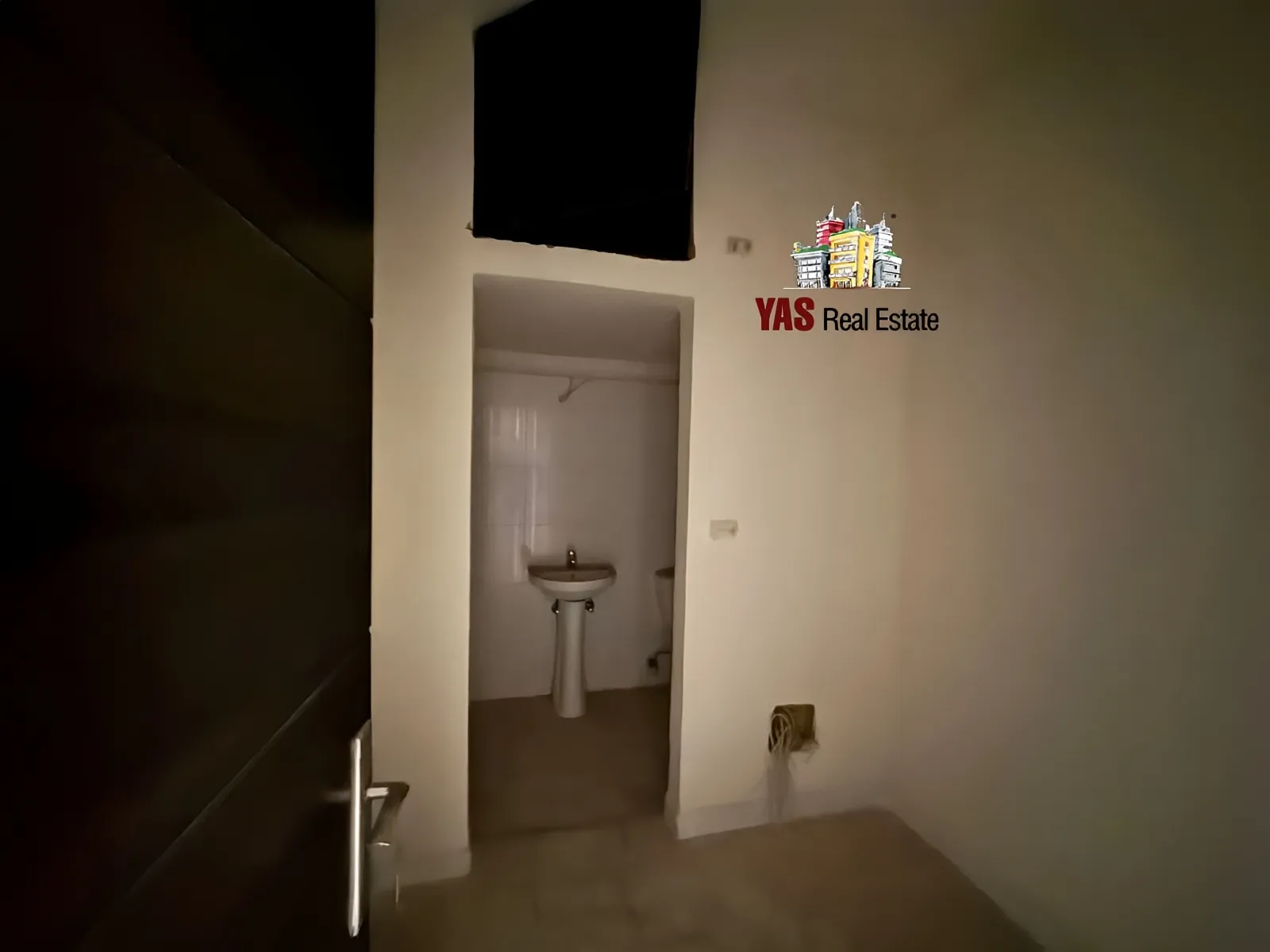 Apartment for Sale in Ballouneh