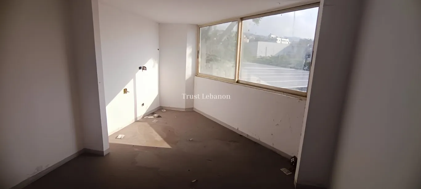Showroom for rent in Dbayeh, Lebanon
