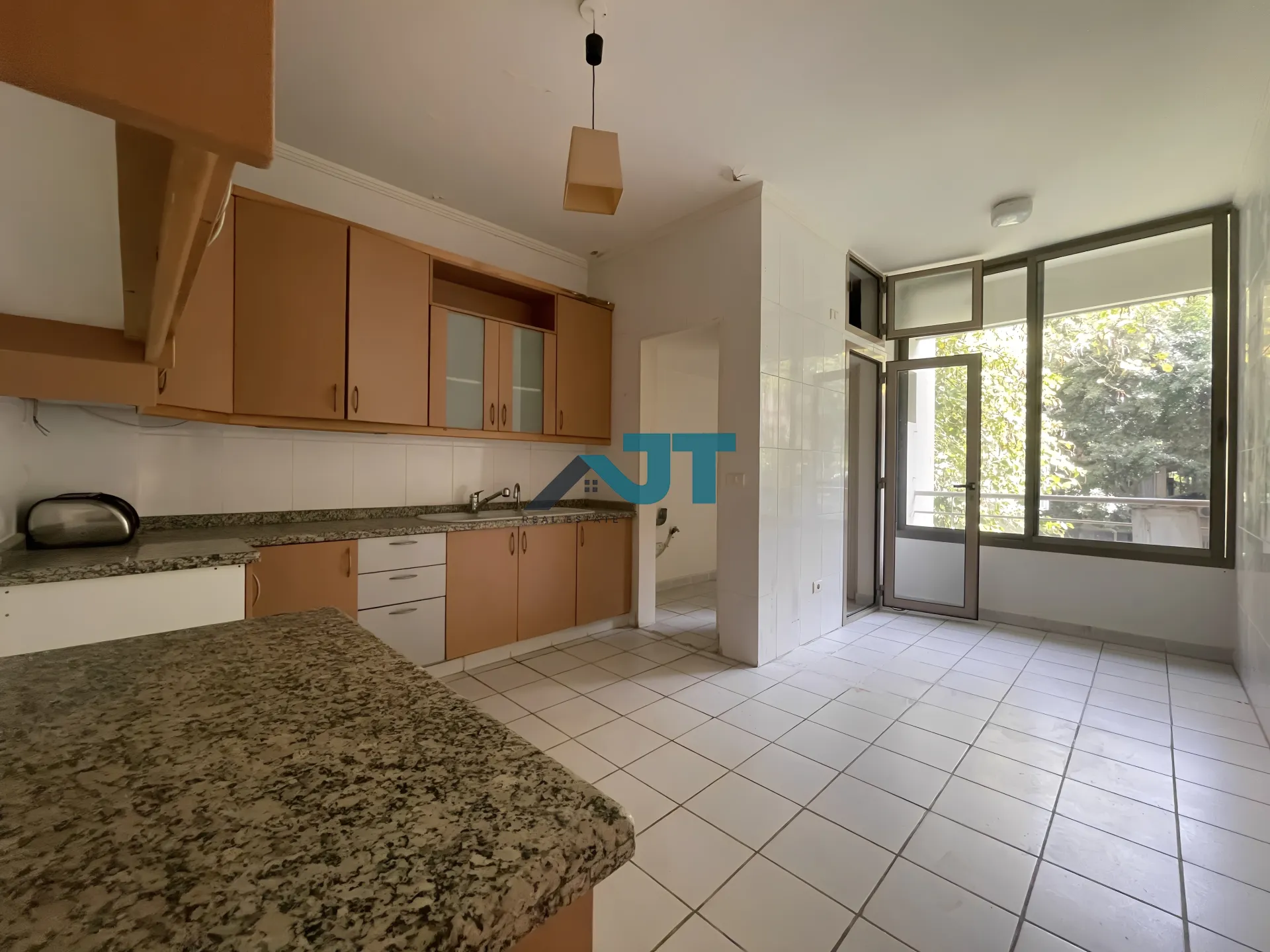 Apartment for Rent in Mar Meter, Achrafieh