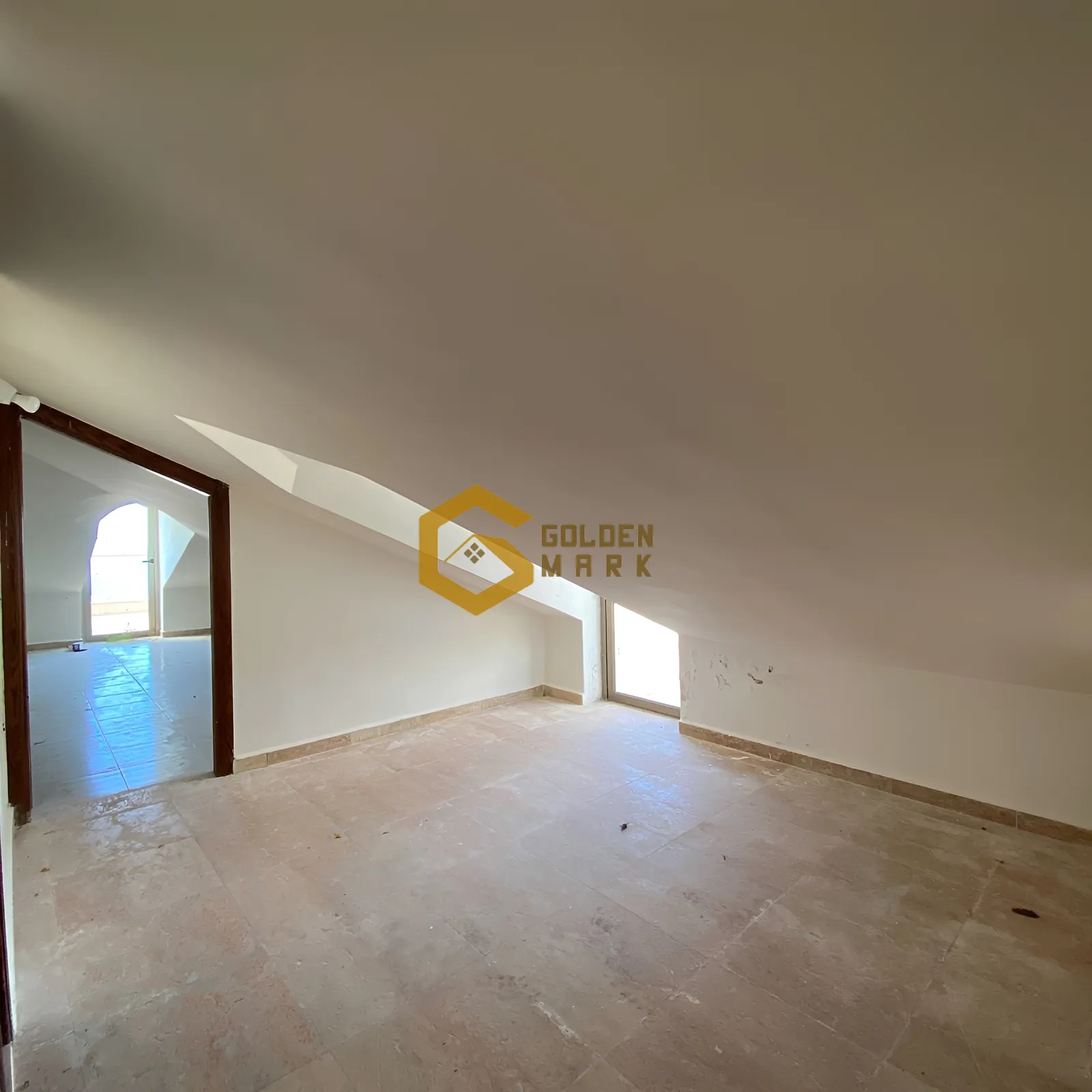 Duplex for Sale in Blat