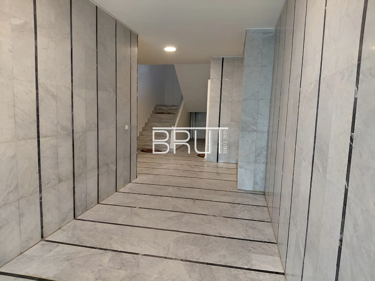 Apartment for Sale in Ballouneh