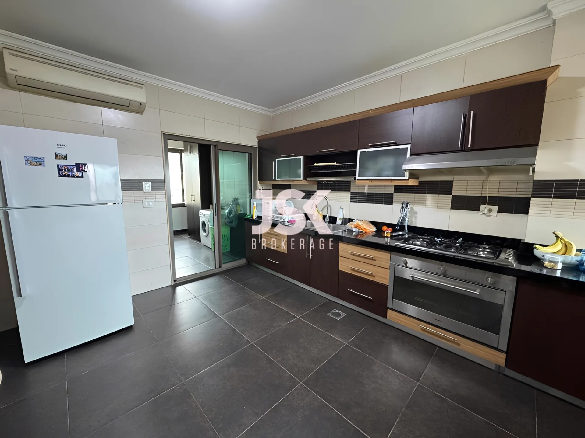Apartment for Rent in Ras Al Naba'a