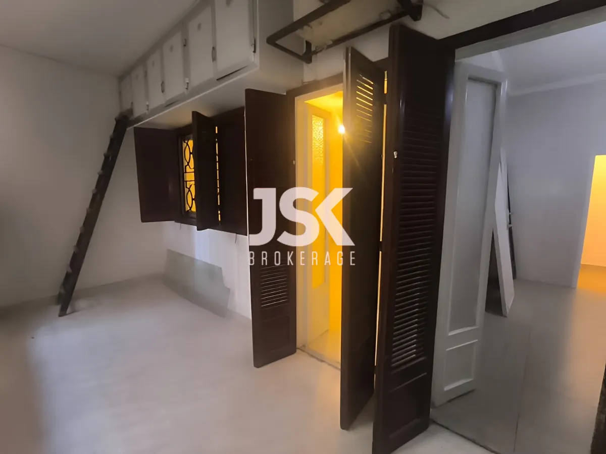 Apartment for Sale in Al Zarif, Beirut, Lebanon - 3 bed, 1 bath