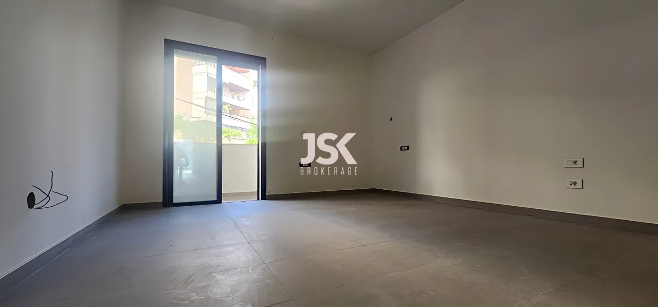 Apartment for Sale in Mar Takla - 3 bed, 4 bath