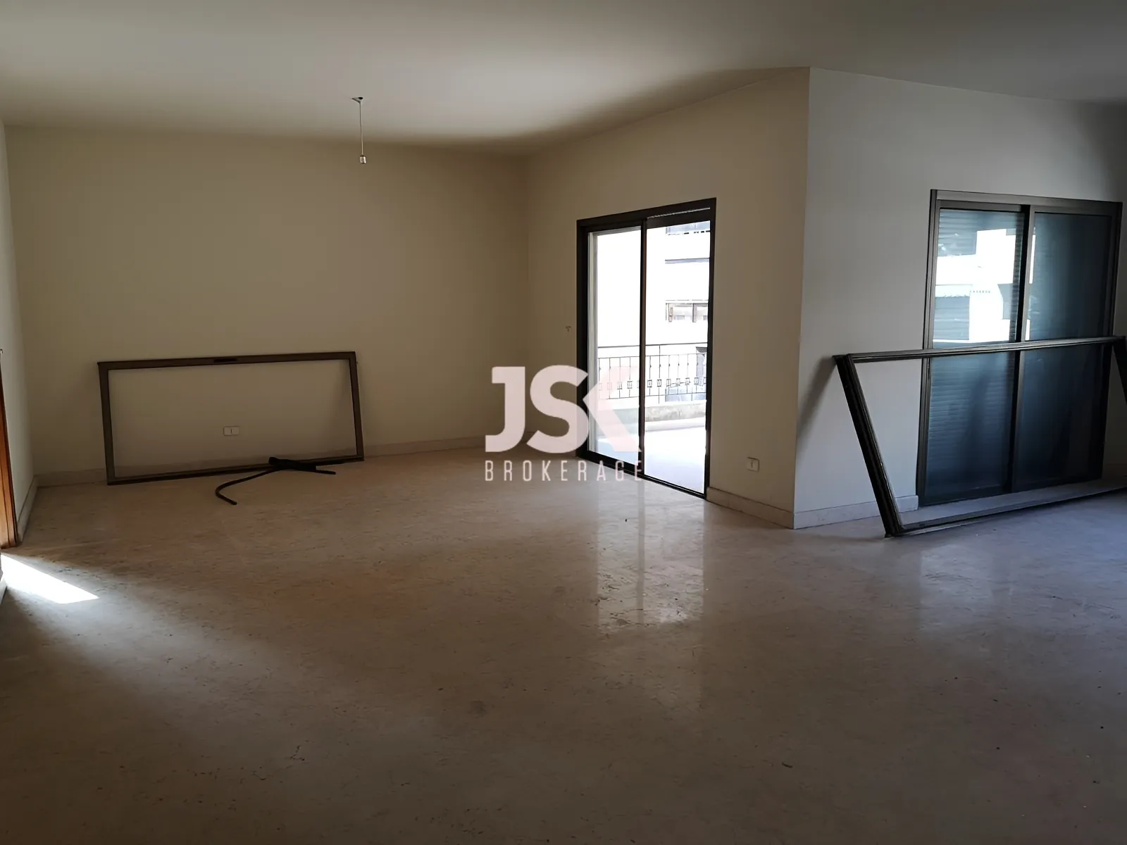 Apartment for Sale in Dekwaneh