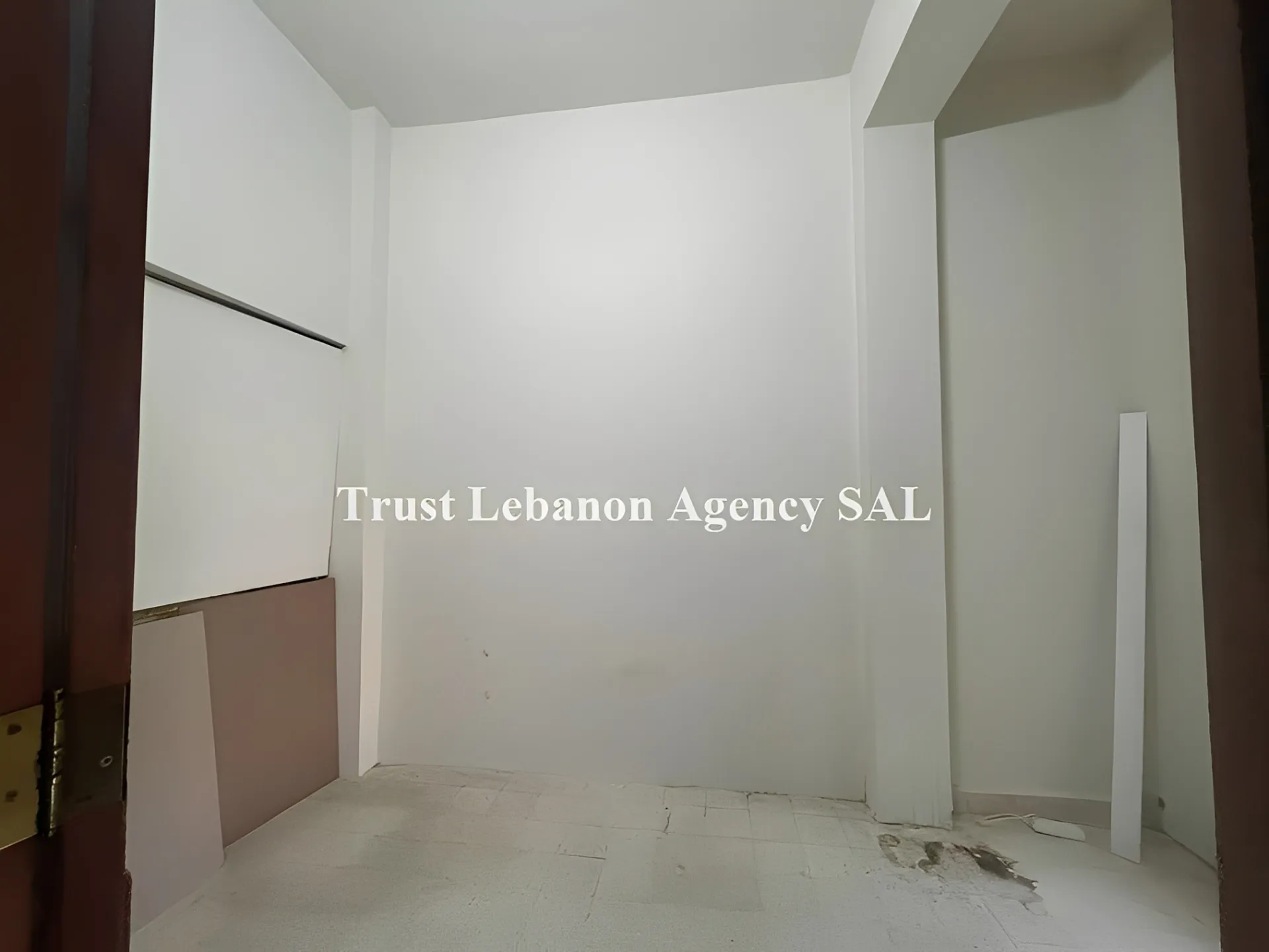 Office for rent in Metn, Zalka