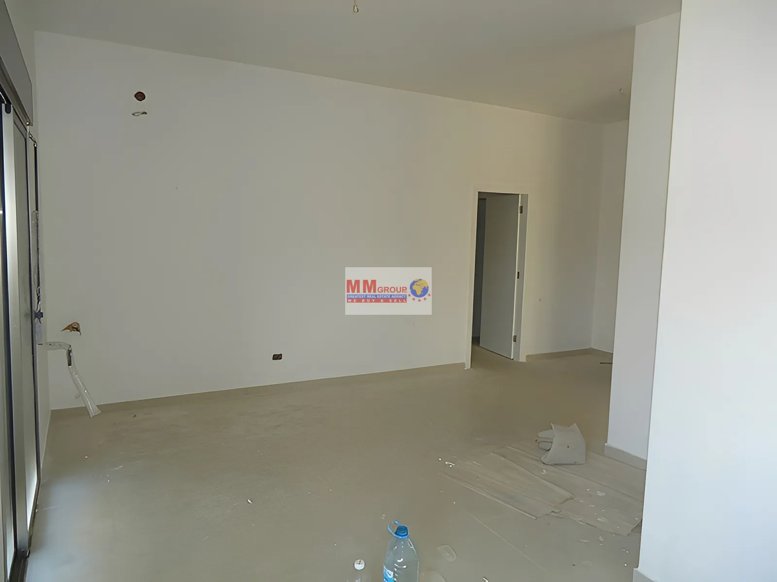 Apartment for Sale in Oyoun - 3 bed, 3 bath