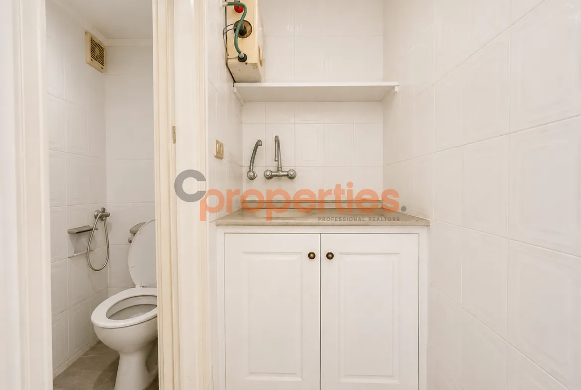 Office for Sale in Ain Al Mraiseh