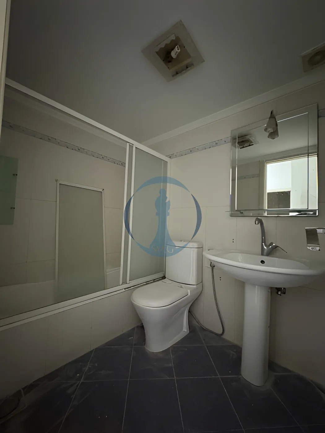Apartment for sale in Haret Sakher