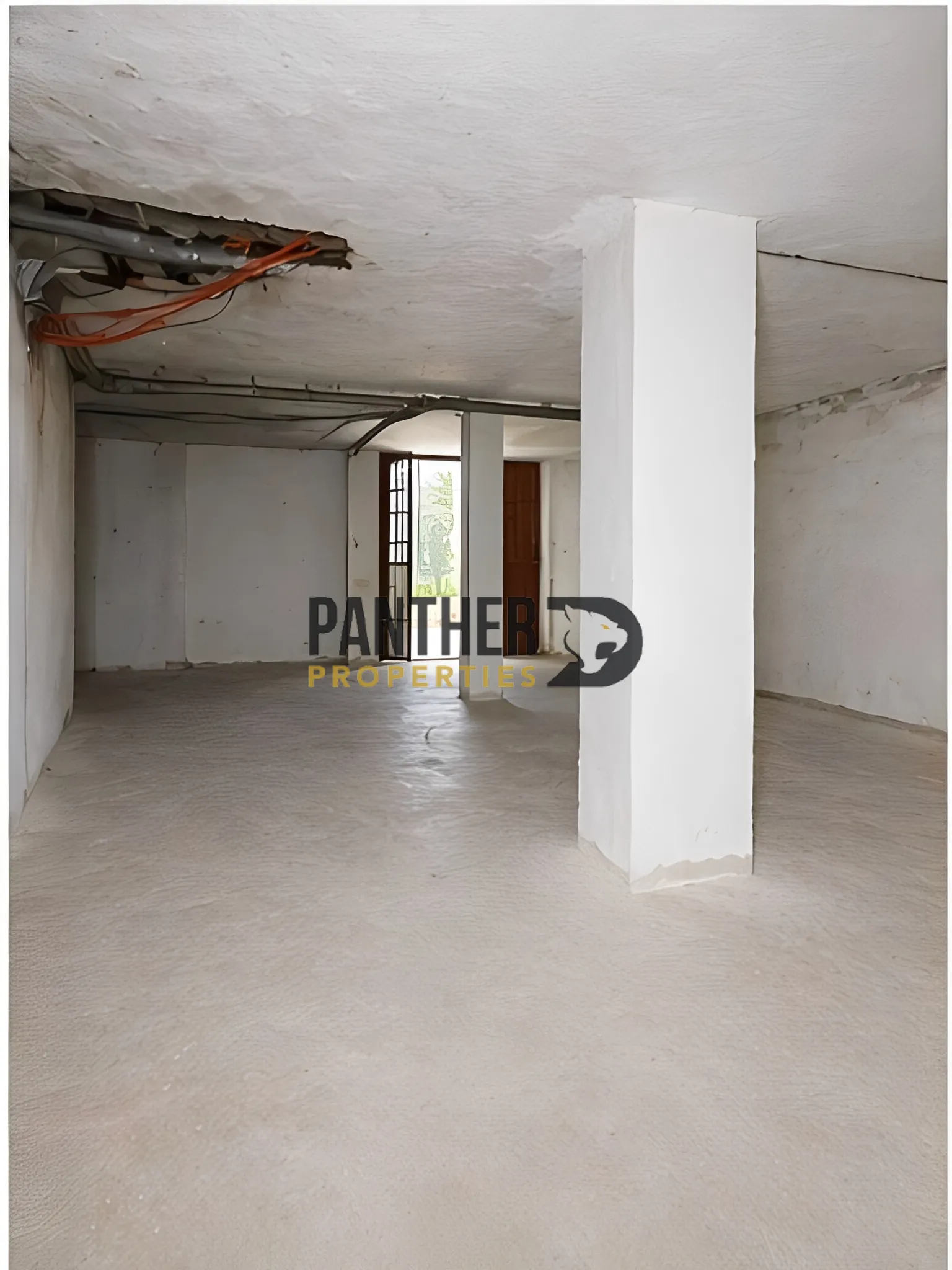 Warehouse for sale in Mazraat Yachoua, Lebanon