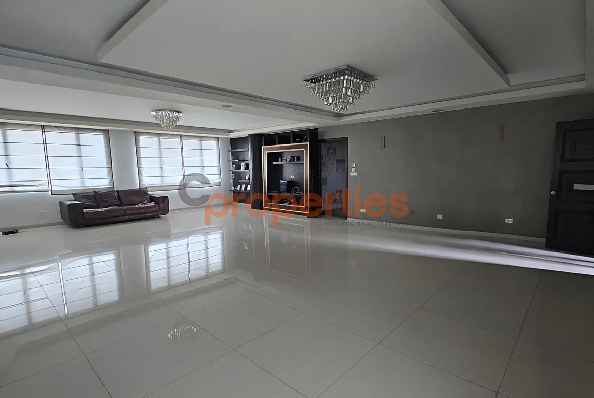 Apartment for Rent in Forn El Chebbak
