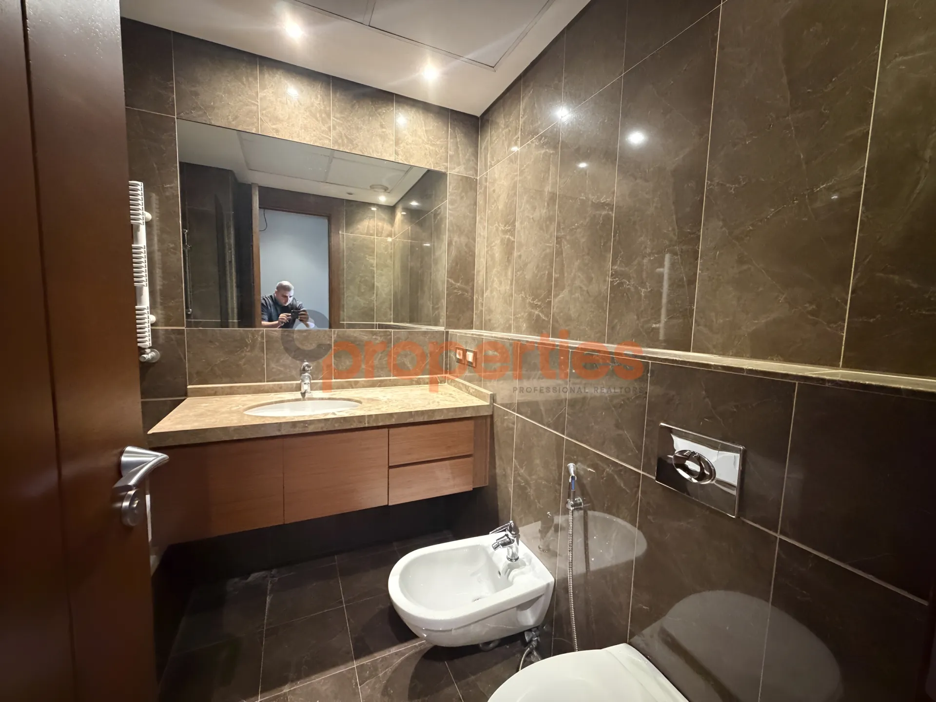 Apartment for Rent in Saifi Village