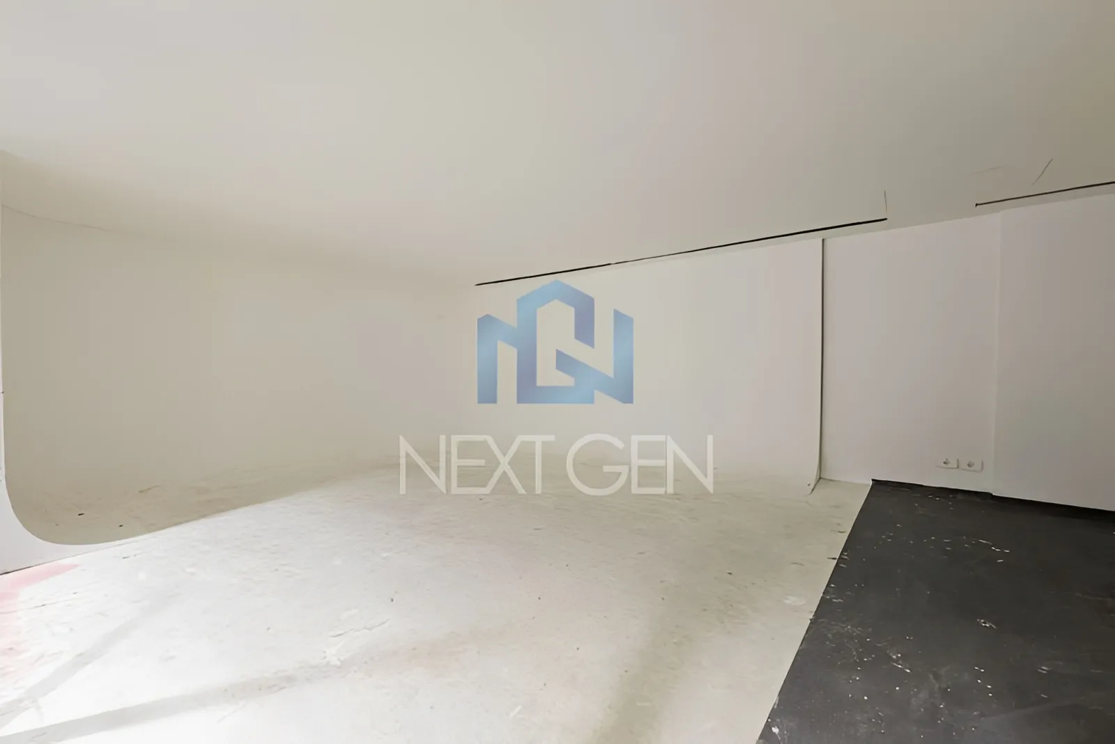 Office for Rent in Achrafieh