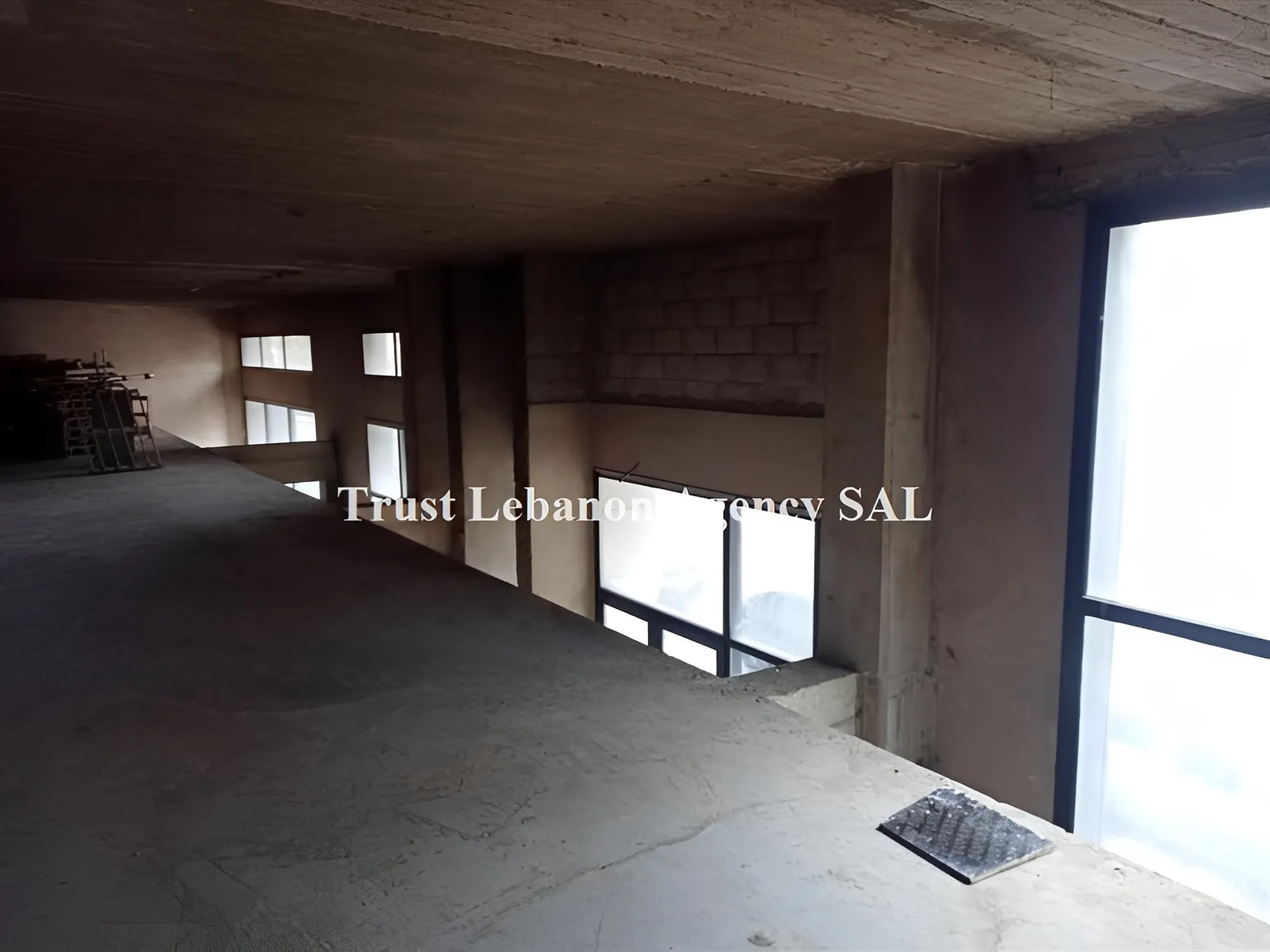 Shop for sale in Achrafieh, Jeitaoui